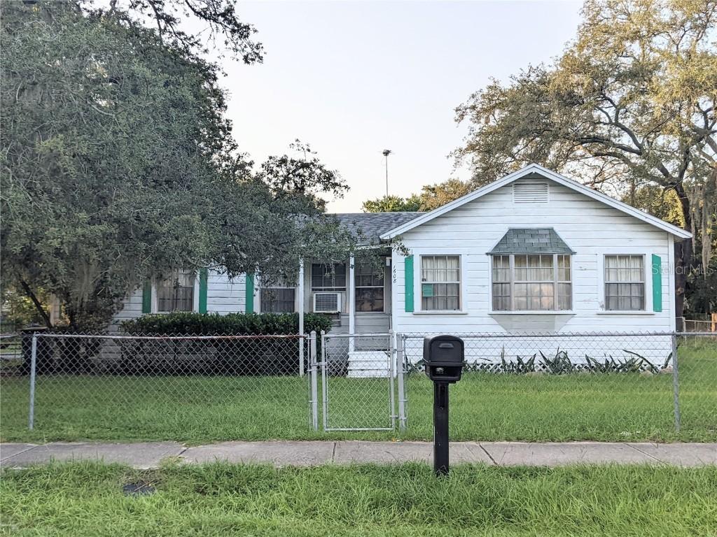 1608 E Sitka St., Tampa, FL 33604