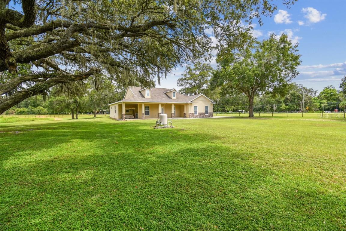 8342 Ehren Cutoff, Land o' Lakes, FL 34639