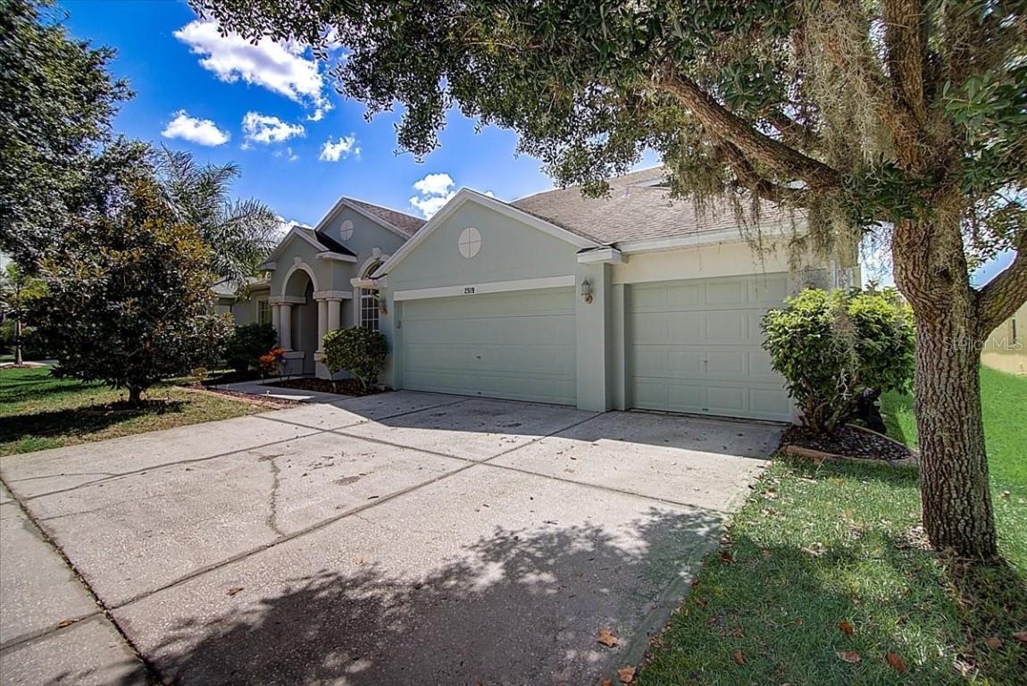 2519 Yukon Cliff Dr., Ruskin, FL 33570