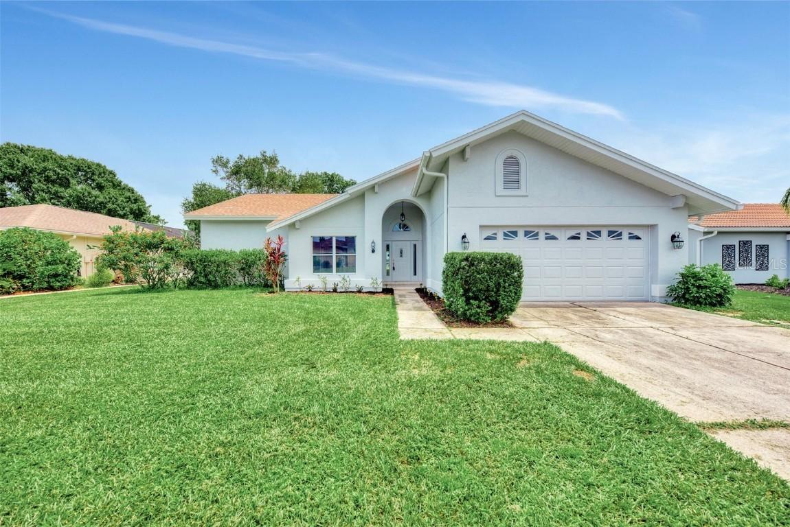 4241 Augusta Ter., Bradenton, FL 34203