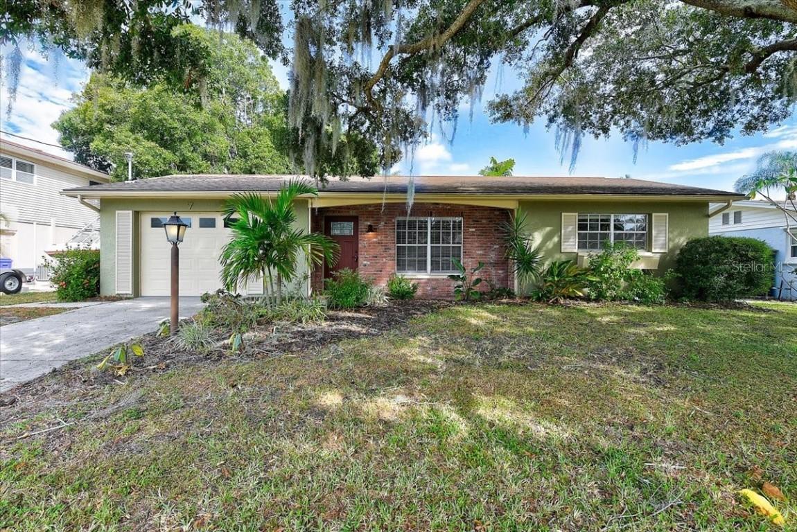 7 Oak Ave., Palm Harbor, FL 34684