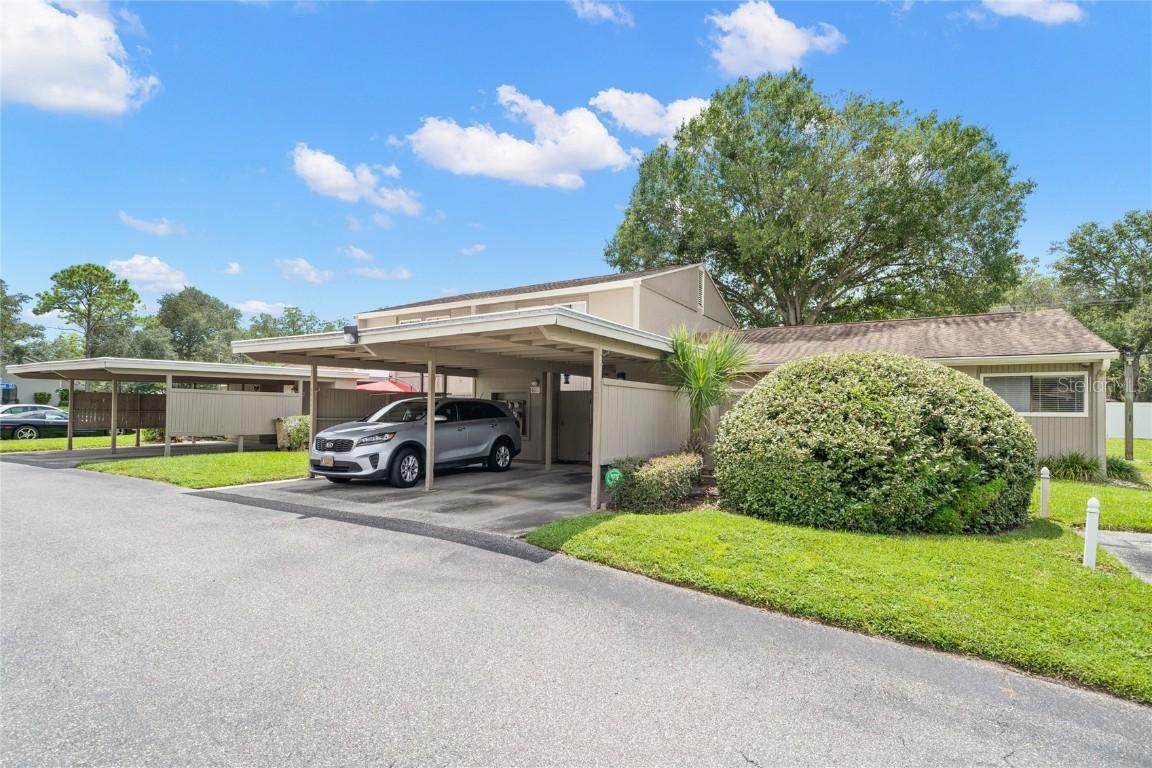 8608 Lake Isle Dr., Temple Terrace, FL 33637