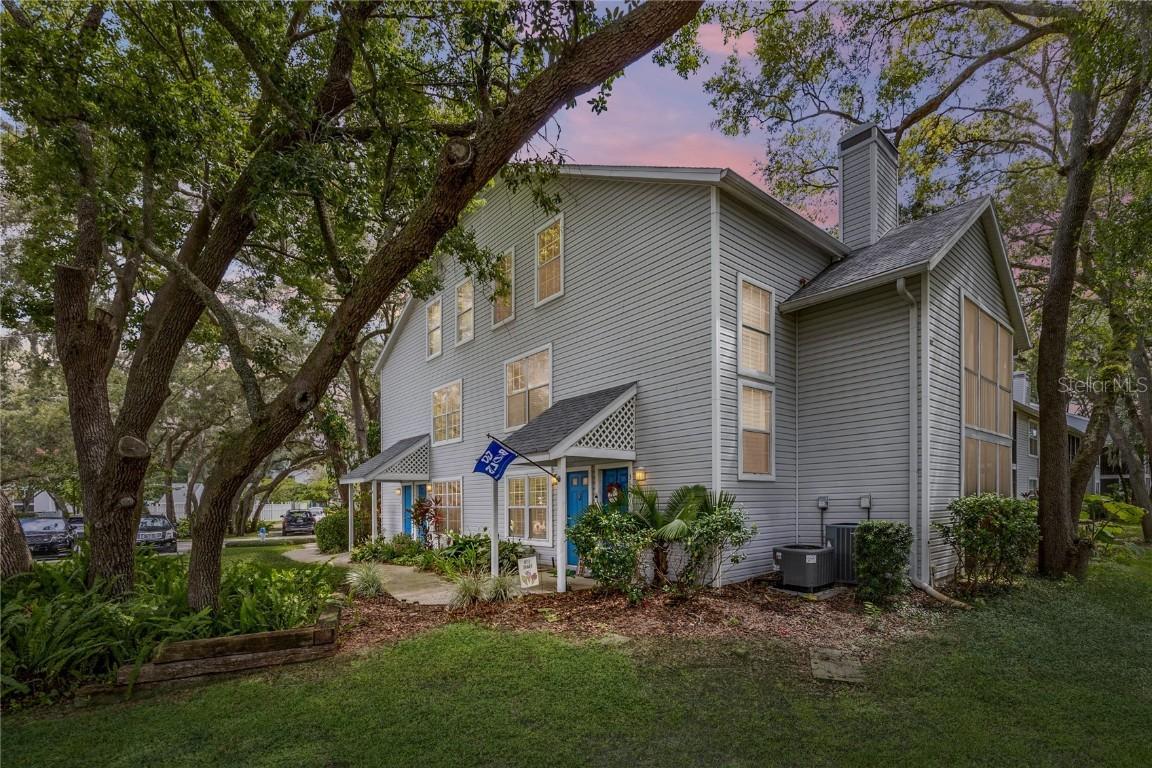 3122 Valley Oaks Dr., Tampa, FL 33618