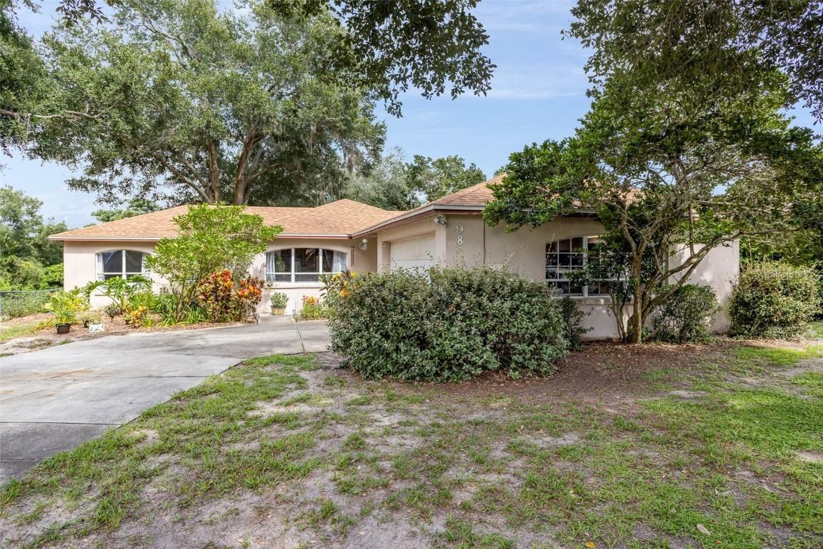 98 5th St., Lake Hamilton, FL 33851