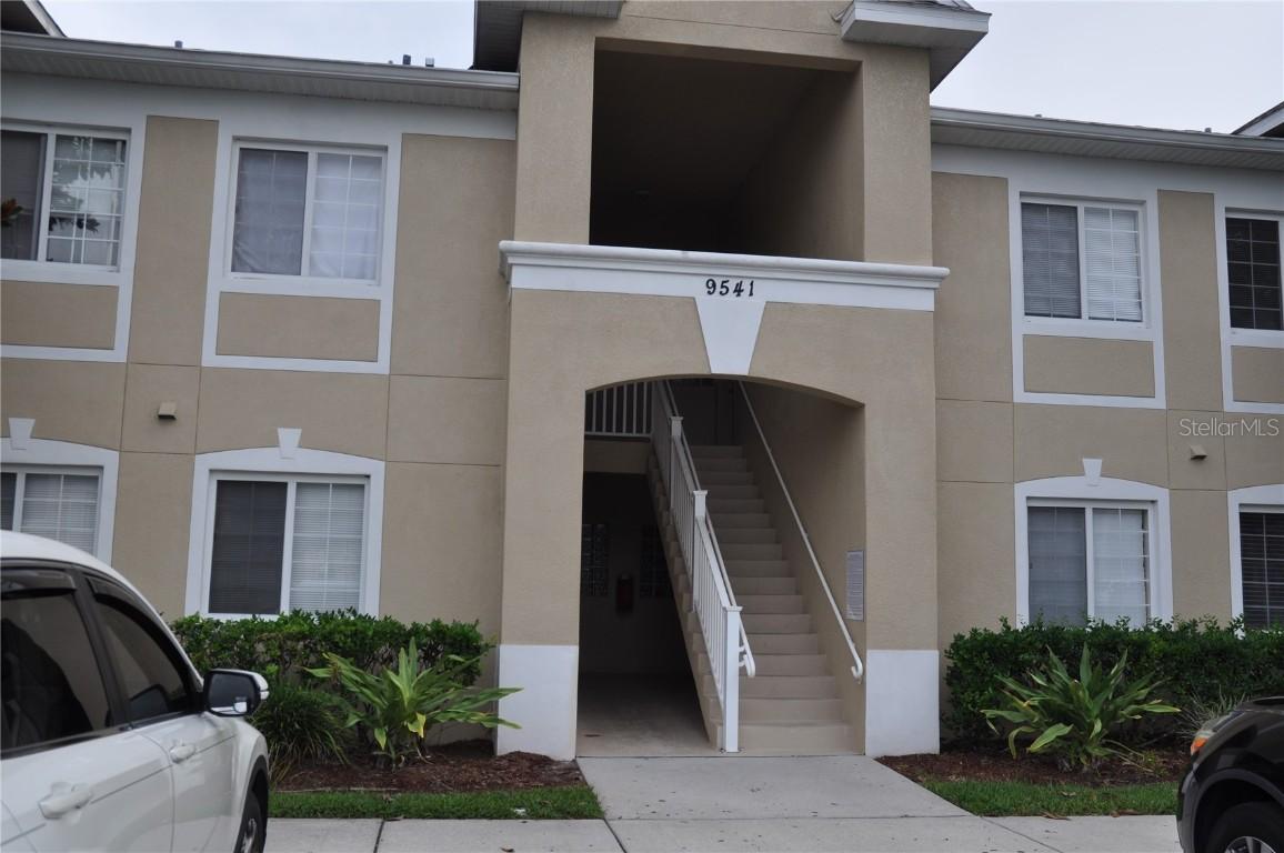 9541 Newdale Way #101, Riverview, FL 33578