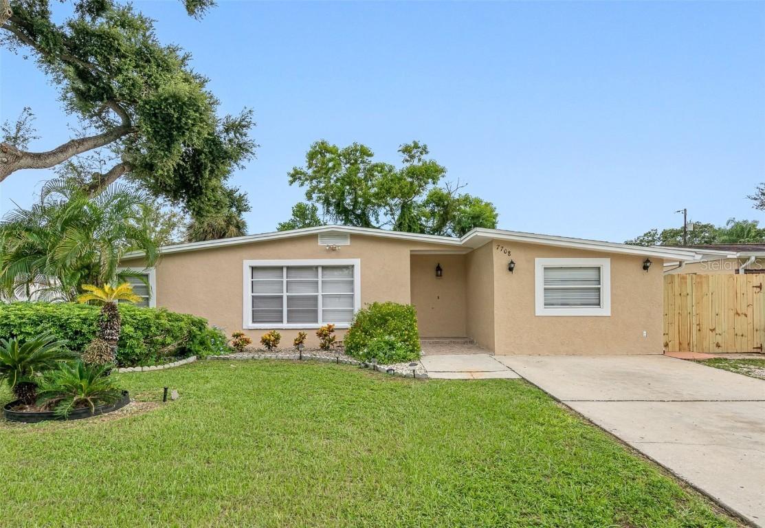7708 Tanglewood Ln., Tampa, FL 33615