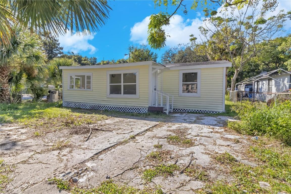 250 W 7th St., Apopka, FL 32703