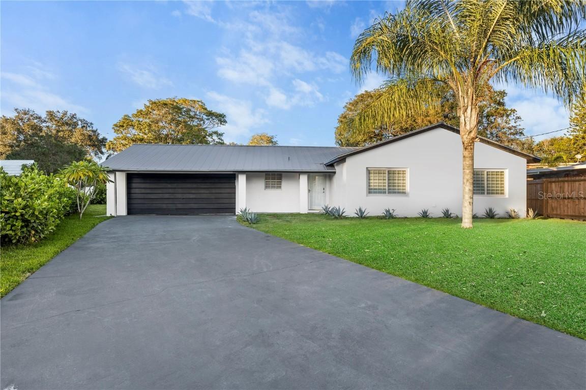 8427 Bedford Ln., Tampa, FL 33615