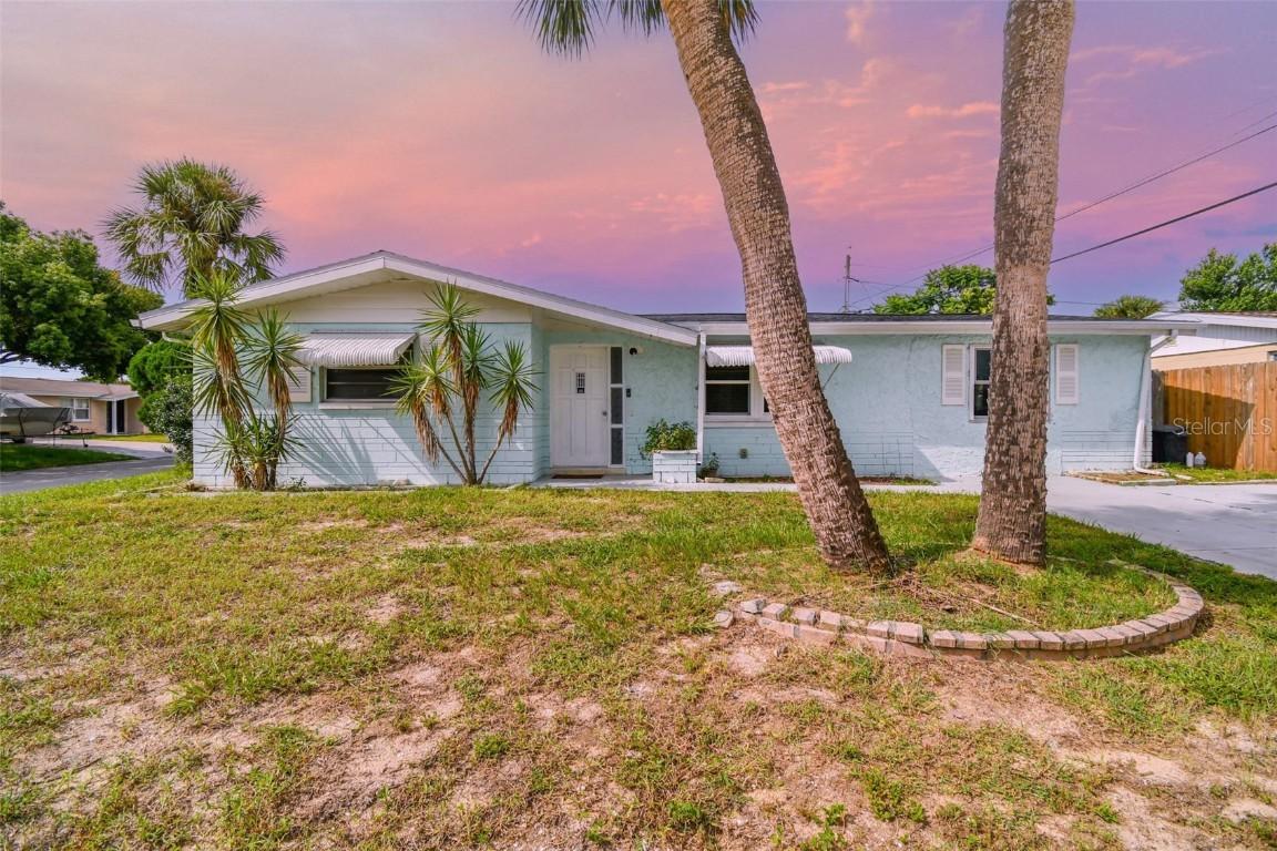 4837 Colonnade Ave., Holiday, FL 34690