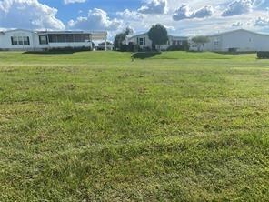 37107 Neukom Ave., Zephyrhills, FL 33541