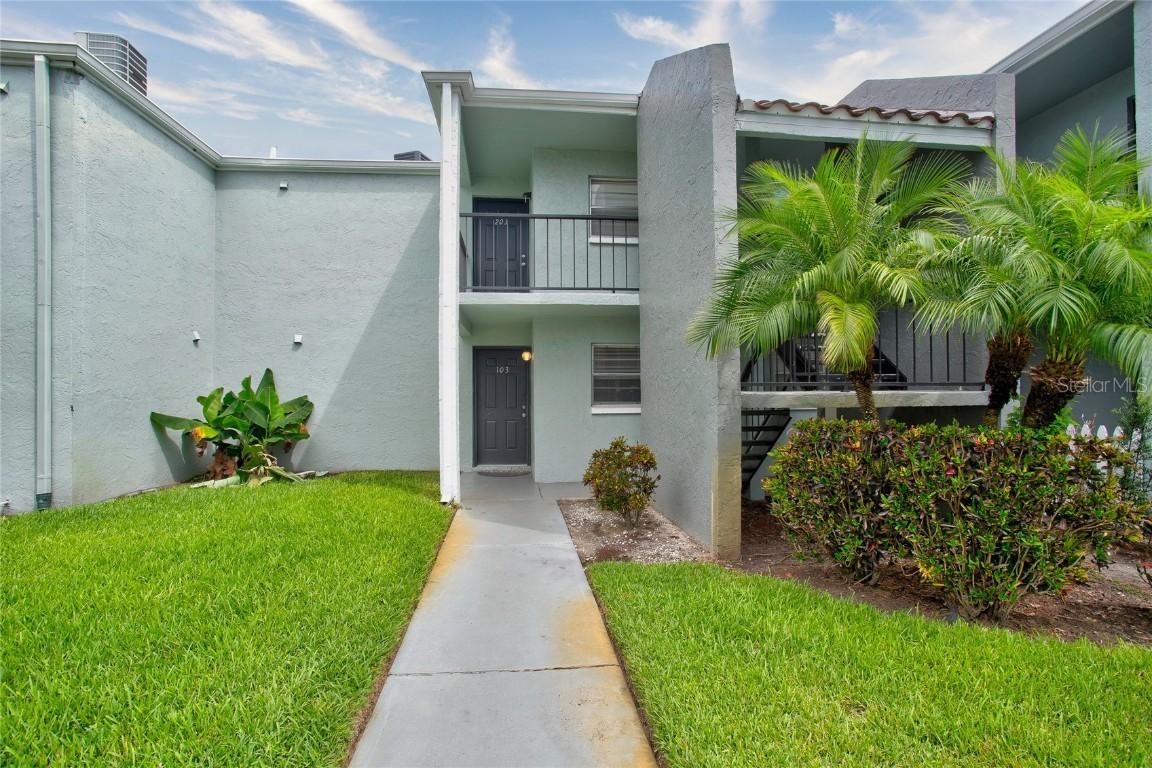 2836 Somerset Park Dr. #103, Tampa, FL 33613