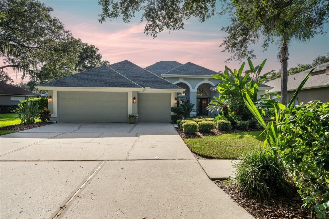 5924 Cherry Oak Dr., Valrico, FL 33596