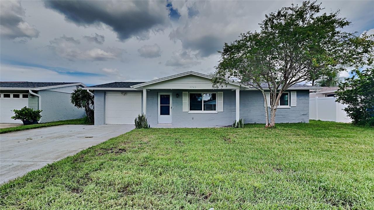 3749 Darlington Rd, Holiday, FL 34691