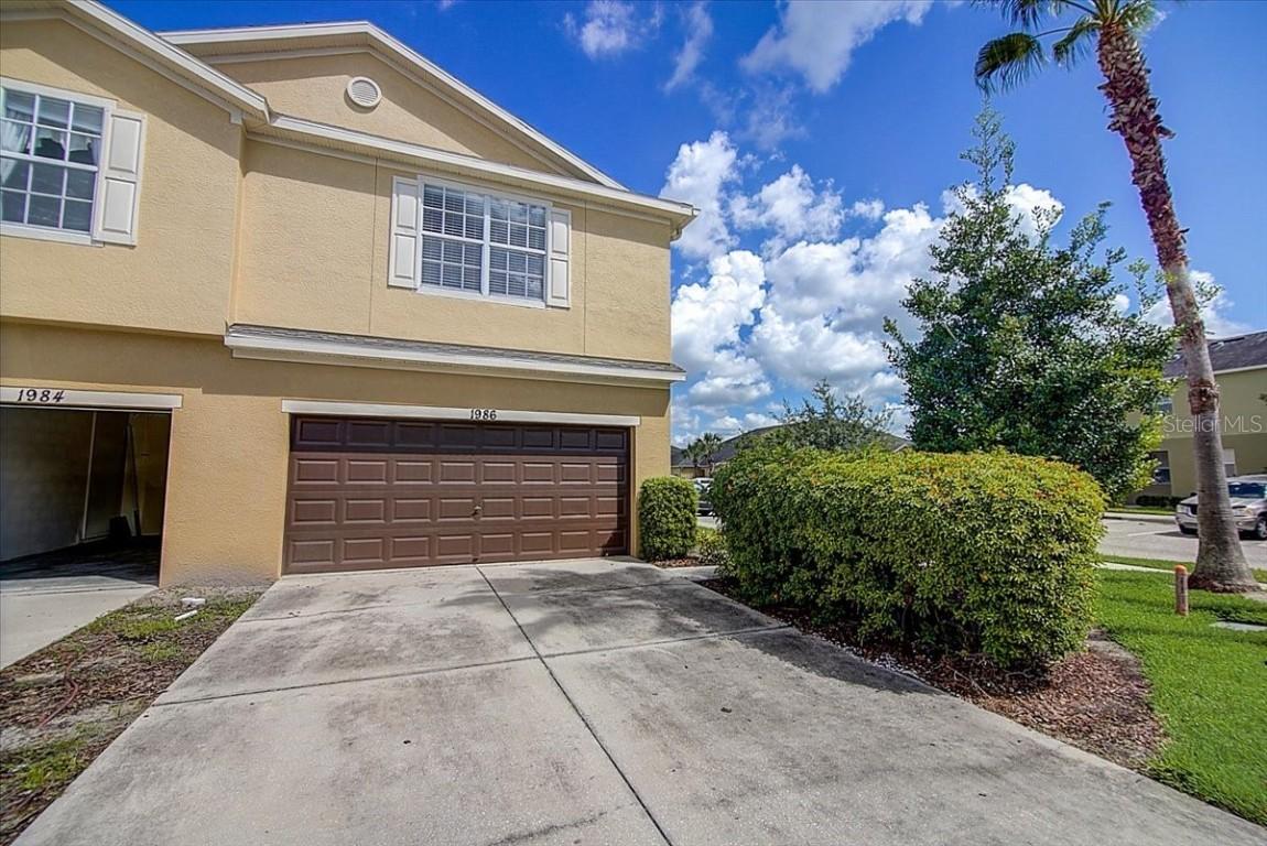 1986 Hawks View Dr., Ruskin, FL 33570