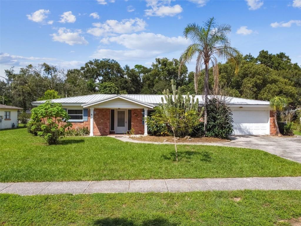 118 Julie Ln., Brandon, FL 33511