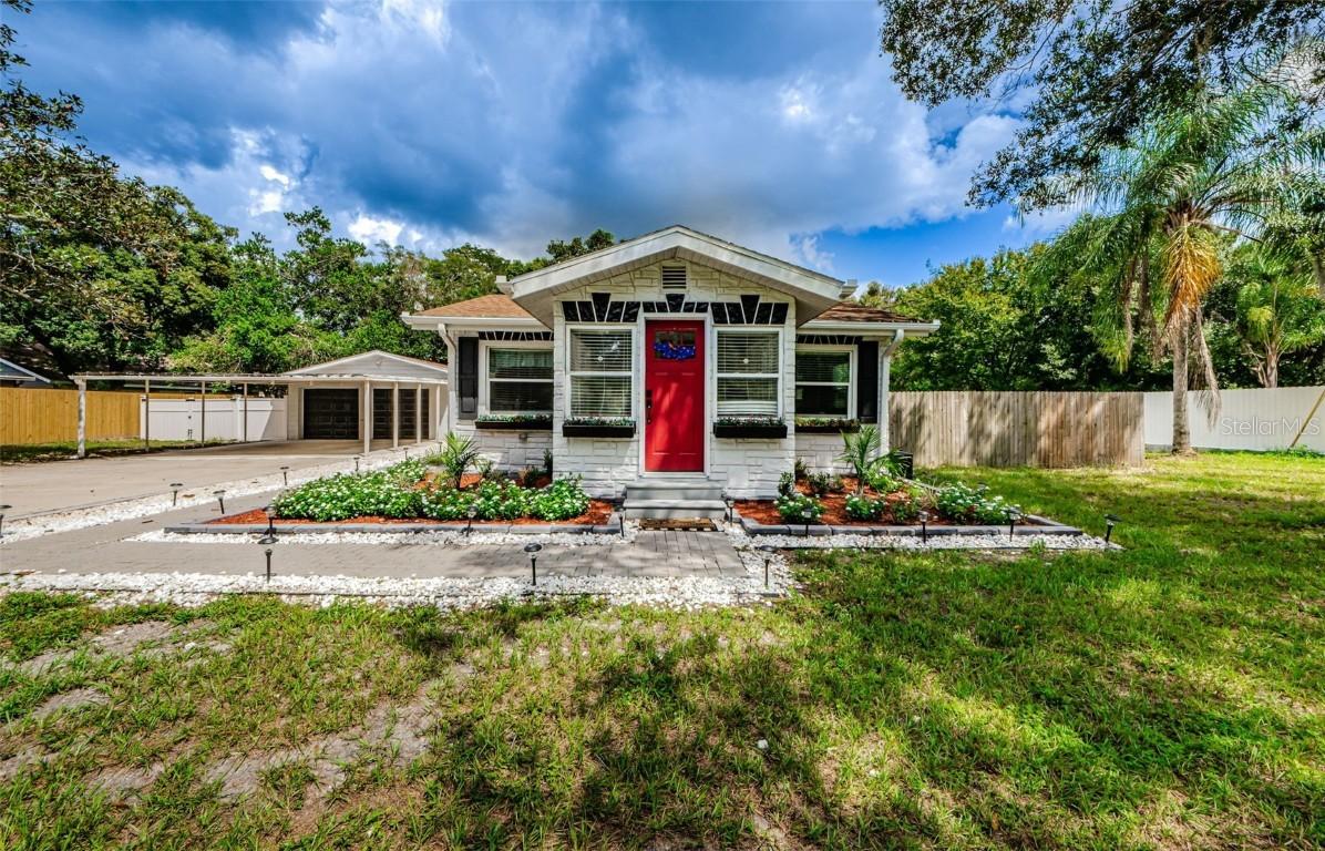 12331 Woodleigh Ave., Tampa, FL 33612