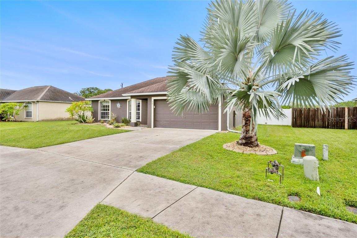 5811 33rd Dr., Palmetto, FL 34221