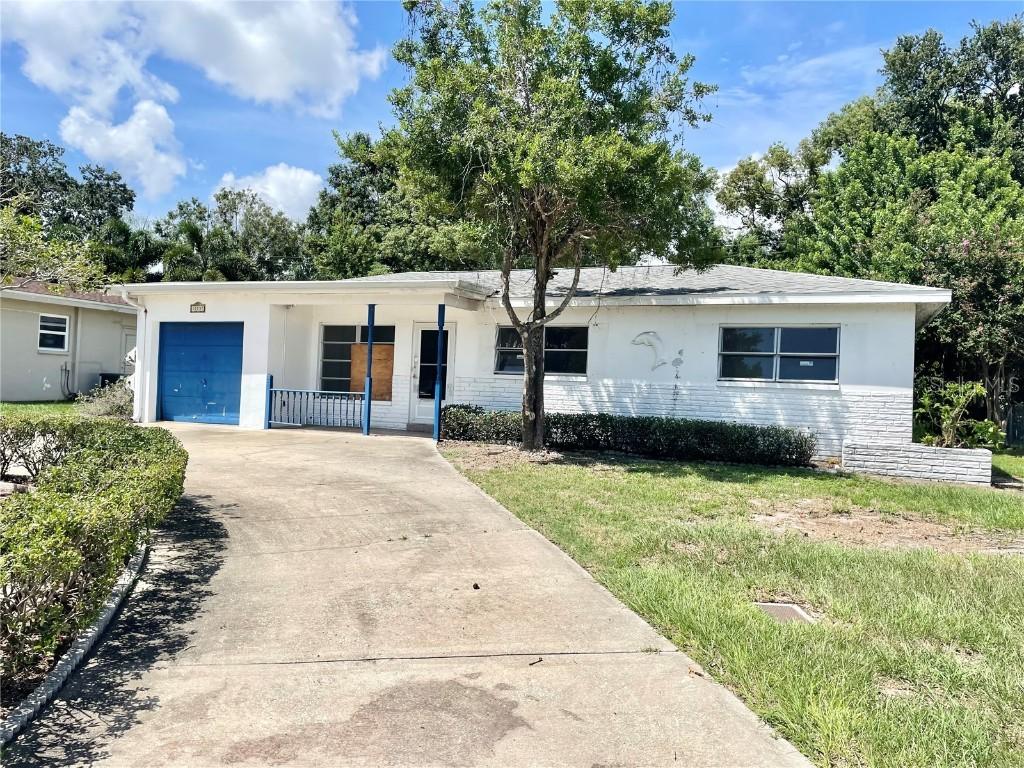 10737 Village Green Ave., Seminole, FL 33772