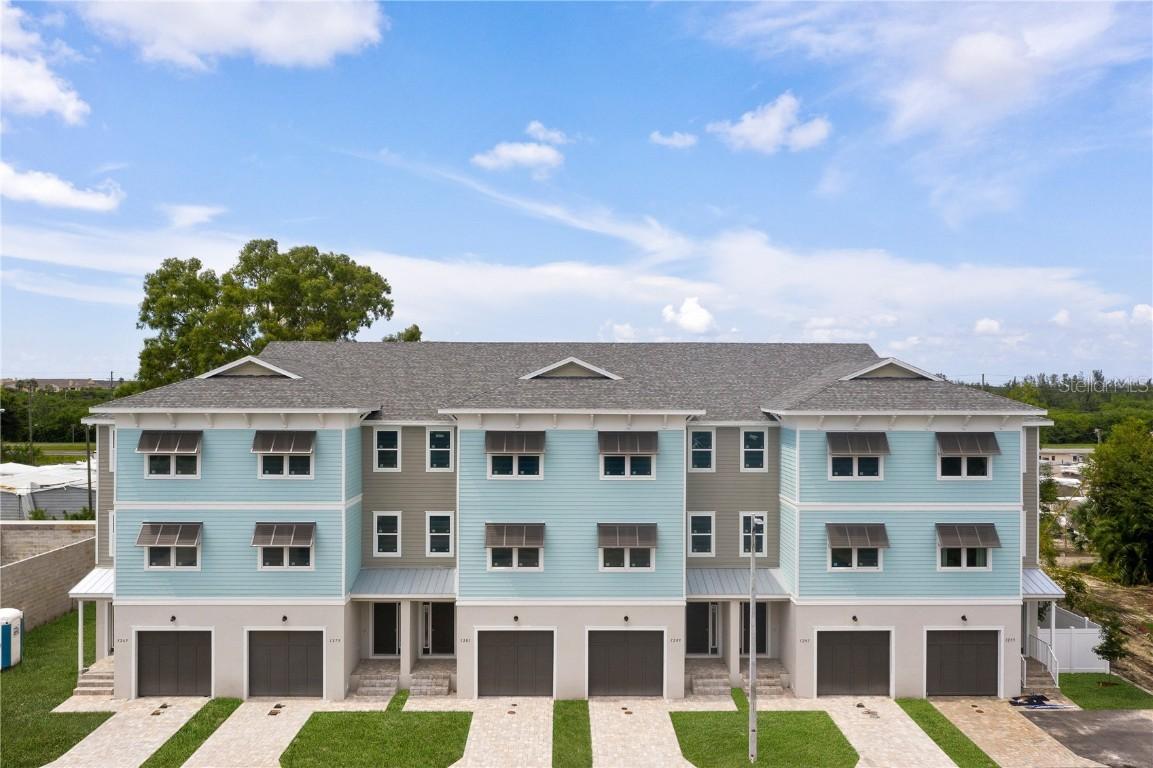 1269 Savona Dr., St Petersburg, FL 33702