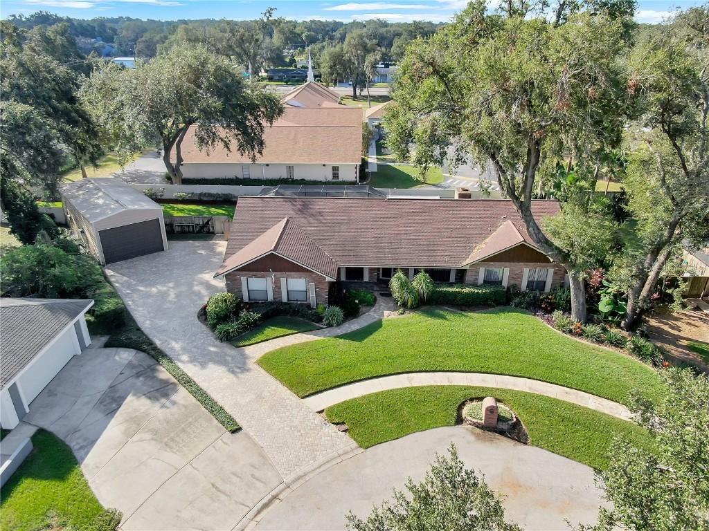 903 Oak Regency Ln., Brandon, FL 33511
