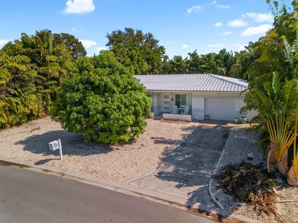 520 39th Ave., St Pete Beach, FL 33706