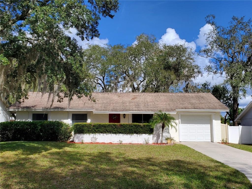 7512 N Sanibel Cir., Temple Terrace, FL 33637