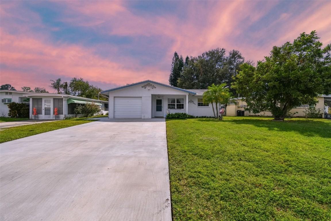 10382 108th Ave., Largo, FL 33773