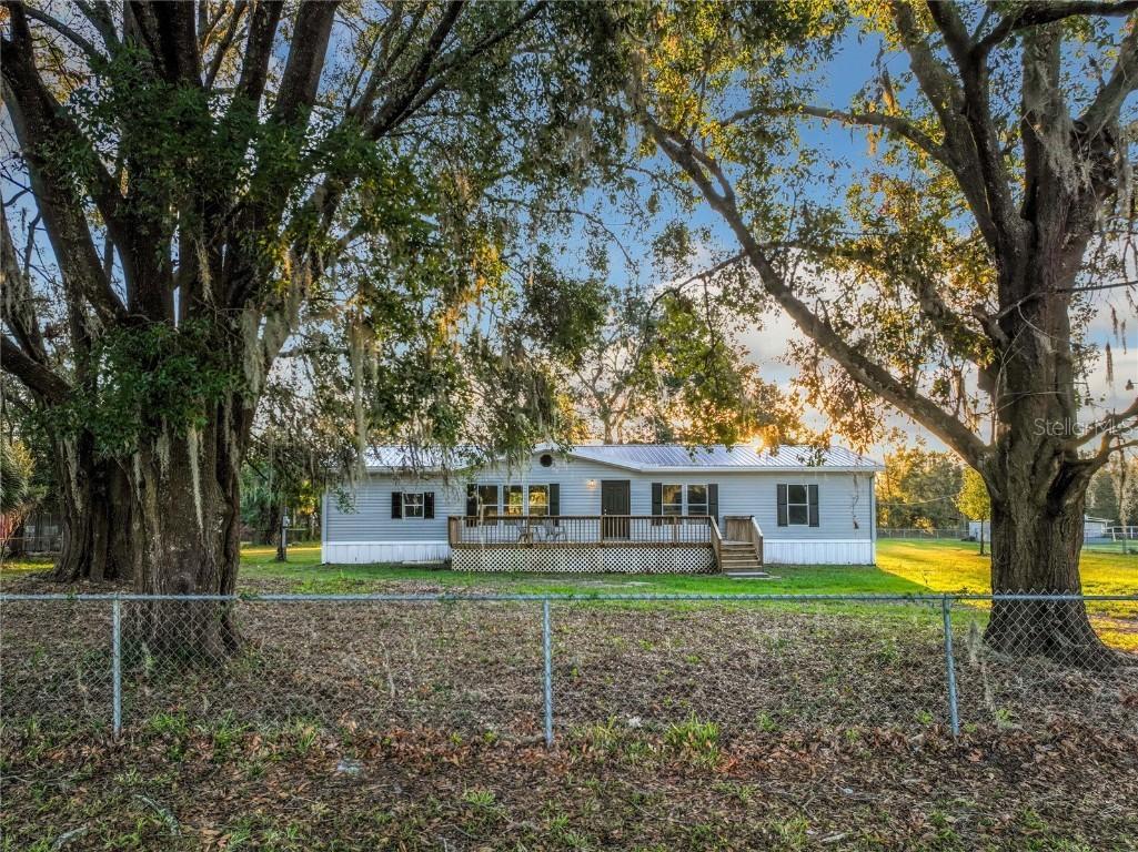 5820 Woodhaven Dr., Lakeland, FL 33811