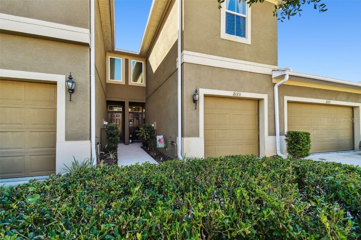 2123 Lennox Dale Ln, Brandon, FL 33510