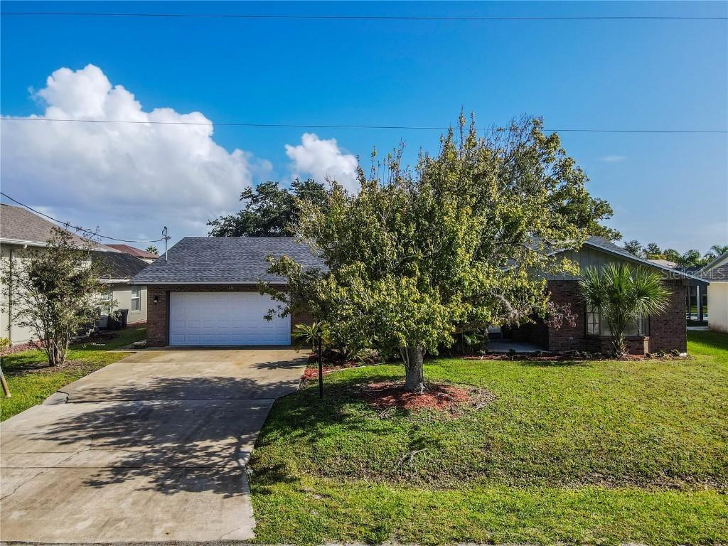 19 Christopher Ct., Palm Coast, FL 32137