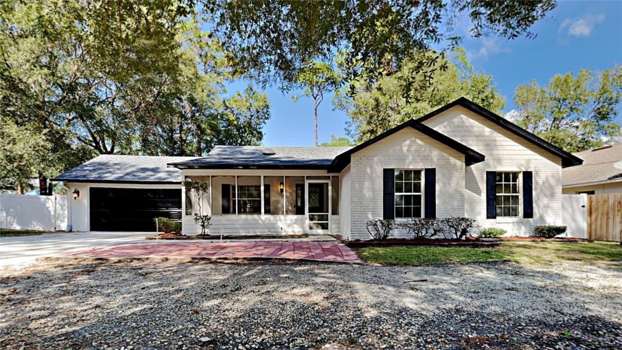 26401 Sleepy Hollow St., Sorrento, FL 32776