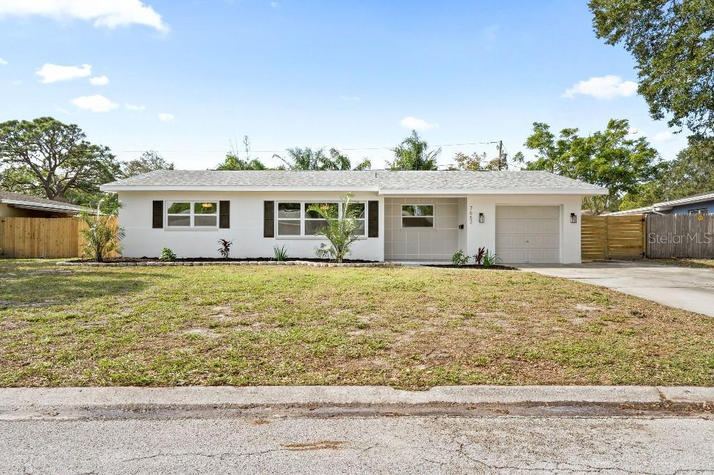 7662 17th Ave., St Petersburg, FL 33710