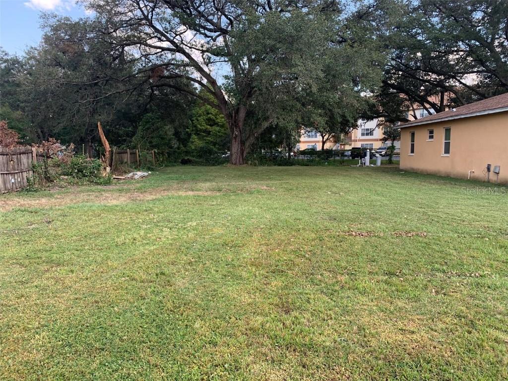 3813 Valley Tree Dr., Tampa, FL 33610