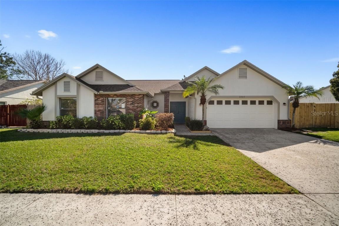 2207 Lake Bay Way, Brandon, FL 33511