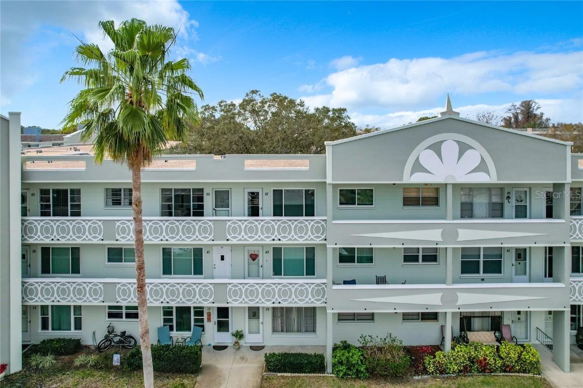 2257 World Parkway Blvd. #67, Clearwater, FL 33763
