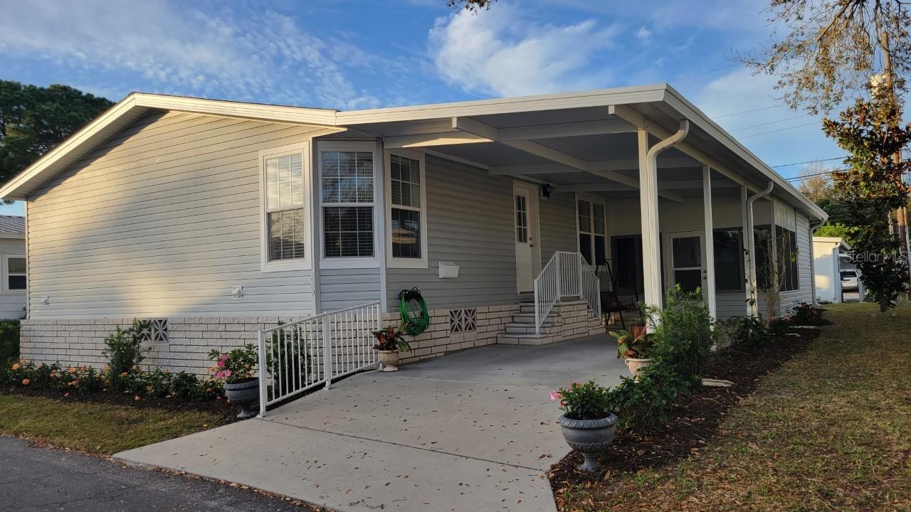 585 Sky Harbor Dr. #220, Clearwater, FL 33759