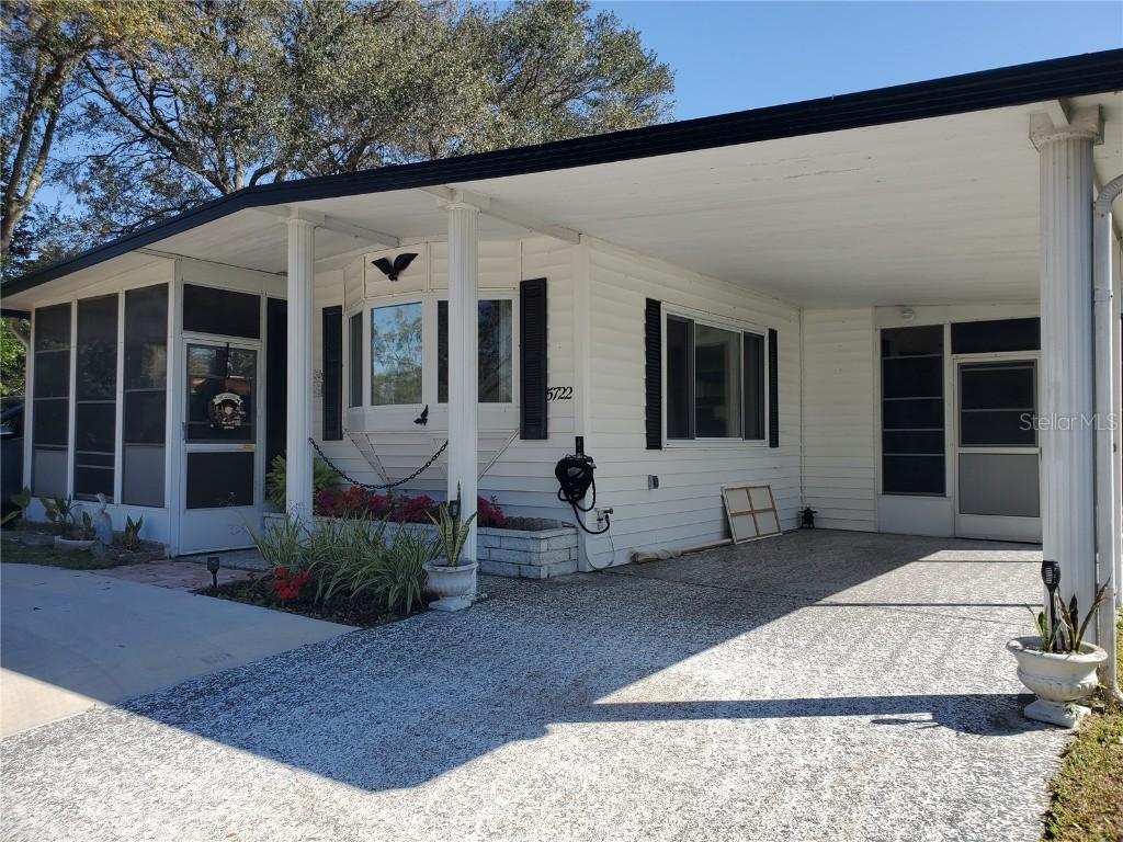 5722 Dean Dairy Rd., Zephyrhills, FL 33541