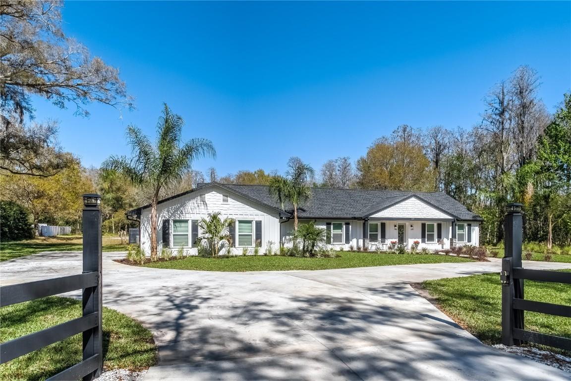 1019 Crystal Lake Rd., Lutz, FL 33548