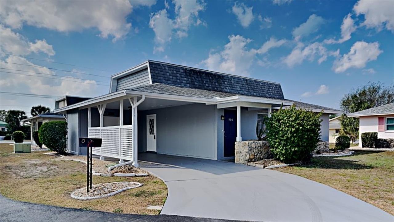 706 Radford Pl., Sun City Center, FL 33573