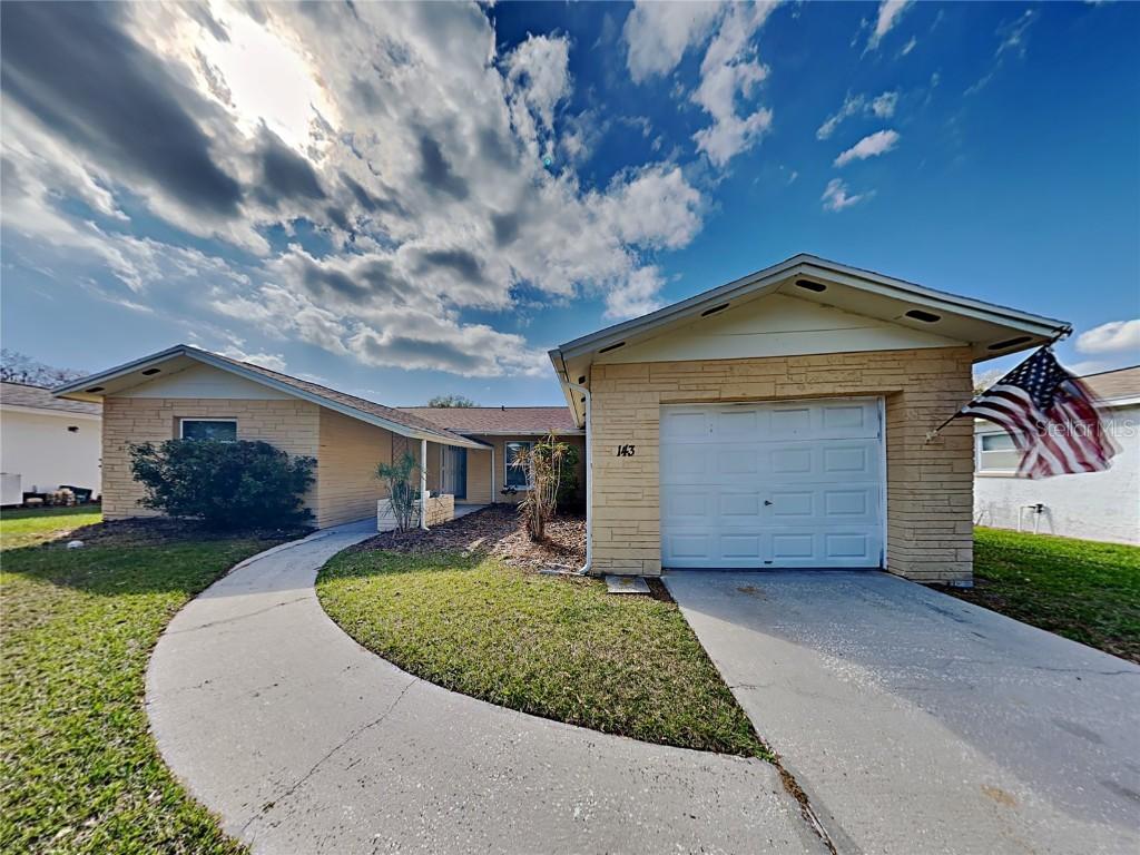 143 Valley Cir., Brandon, FL 33510