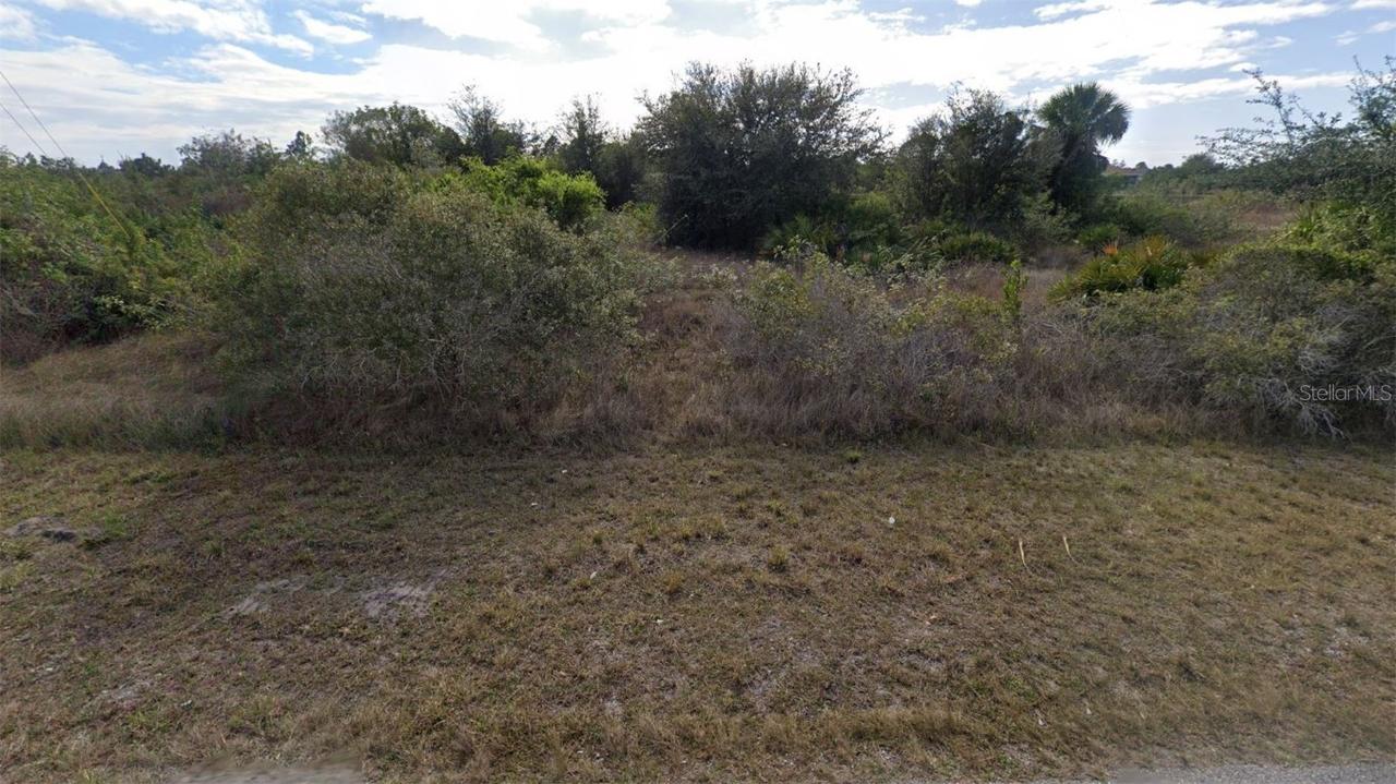 336/338 Pauline Ave., Lehigh Acres, FL 33974