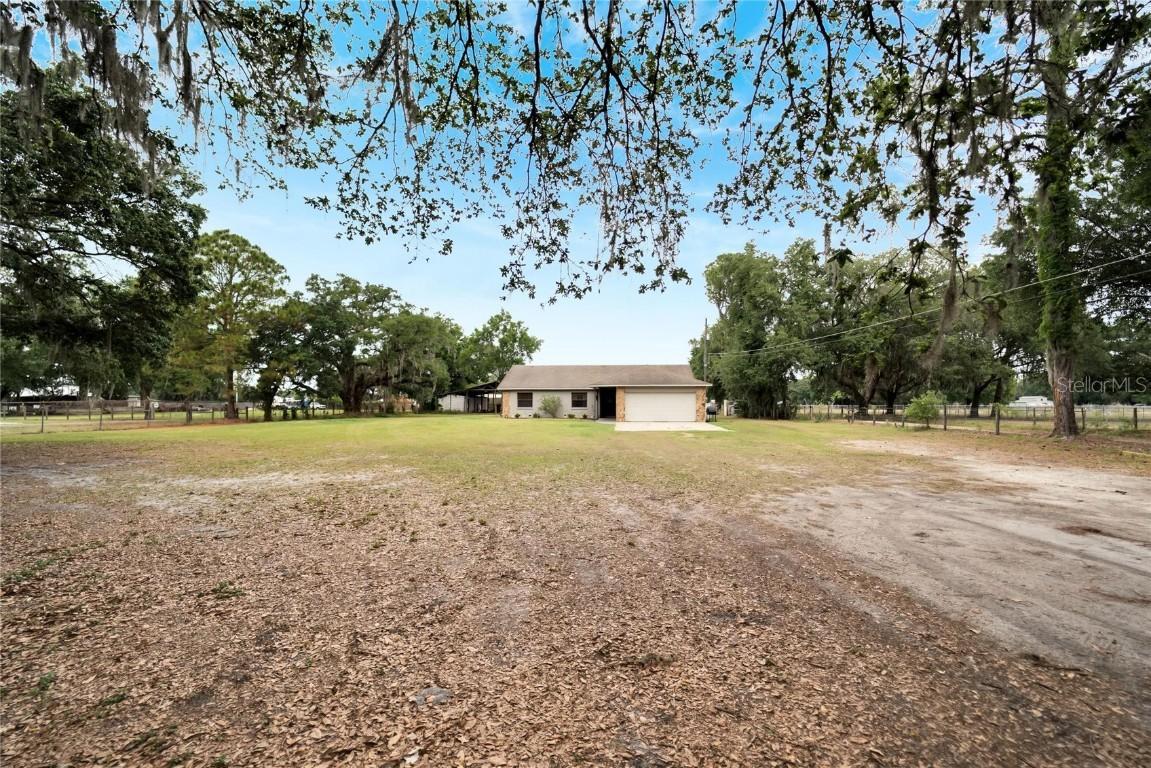 5510 W Knights Griffin Rd., Plant City, FL 33565