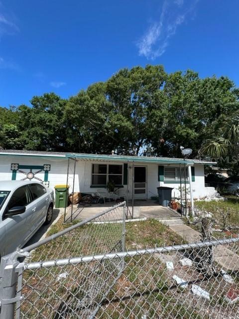 2825 Dixie Ave., Sarasota, FL 34234