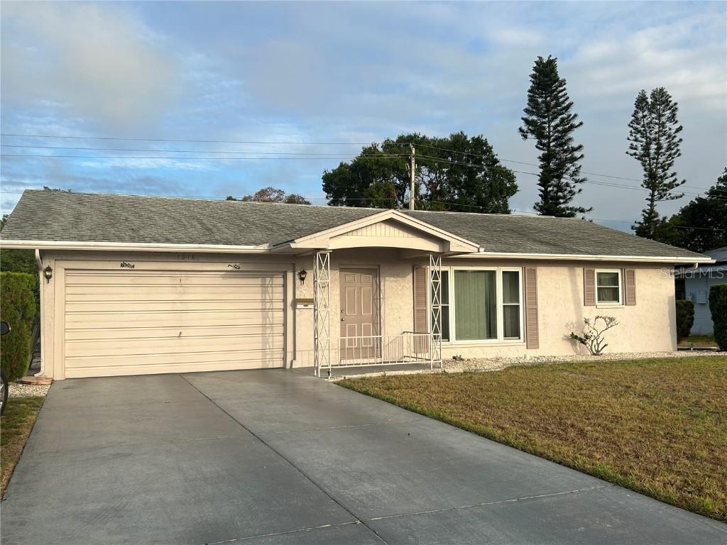 1216 W Del Webb Blvd., Sun City Center, FL 33573