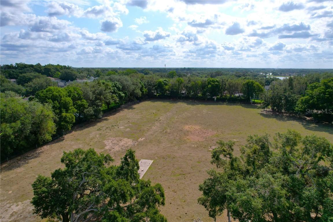 2910 Ranch Rd., Dover, FL 33527