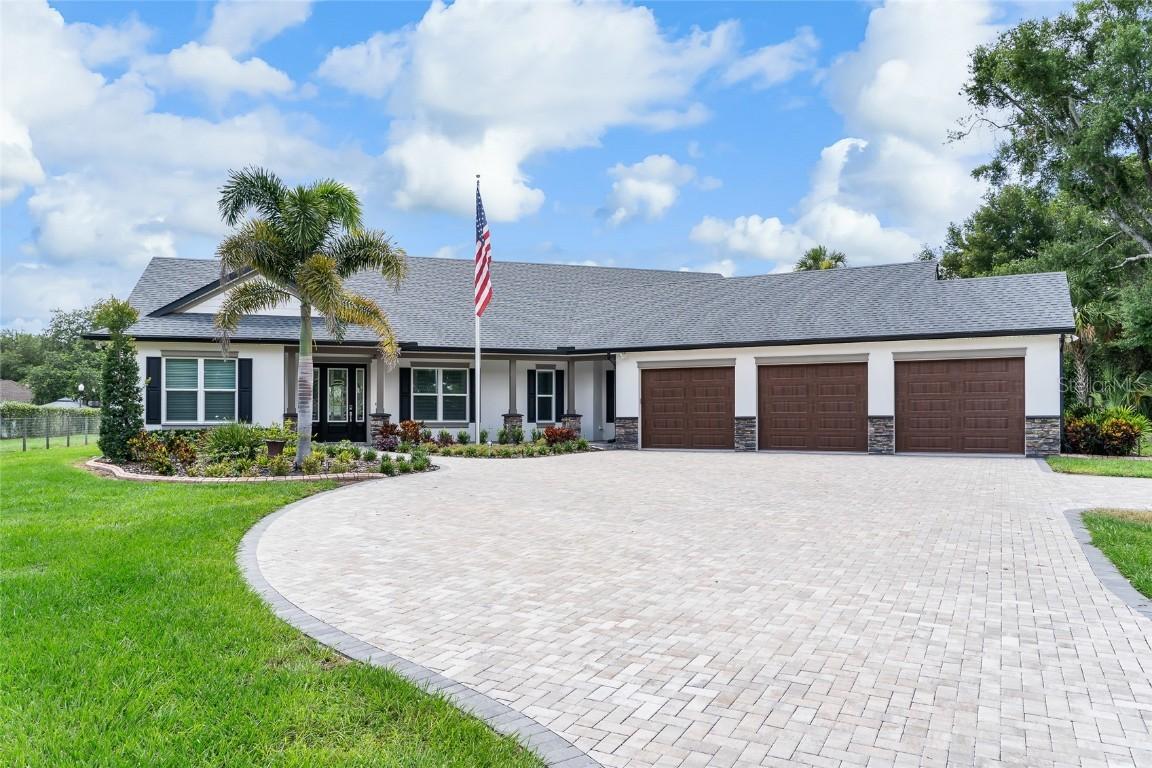 18612 Hanna Rd., Lutz, FL 33549