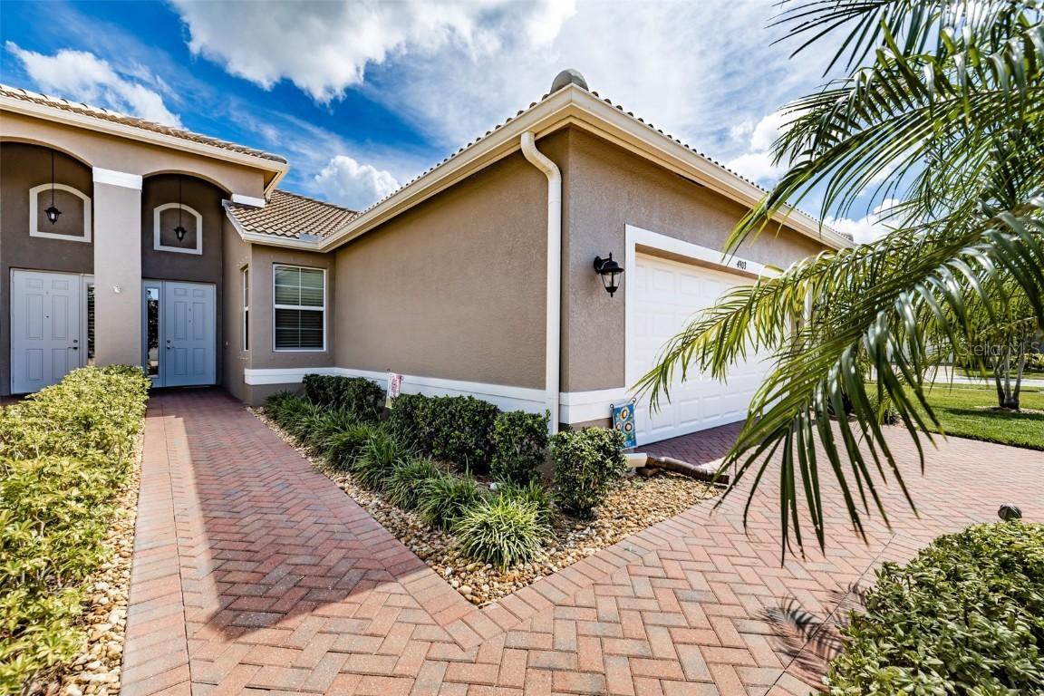4903 River Falls Way, Wimauma, FL 33598