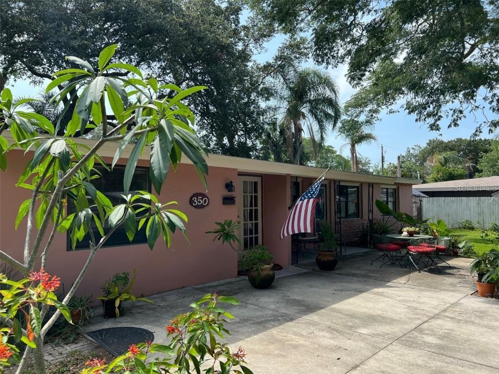 350 Barbara Cir., Belleair, FL 33756