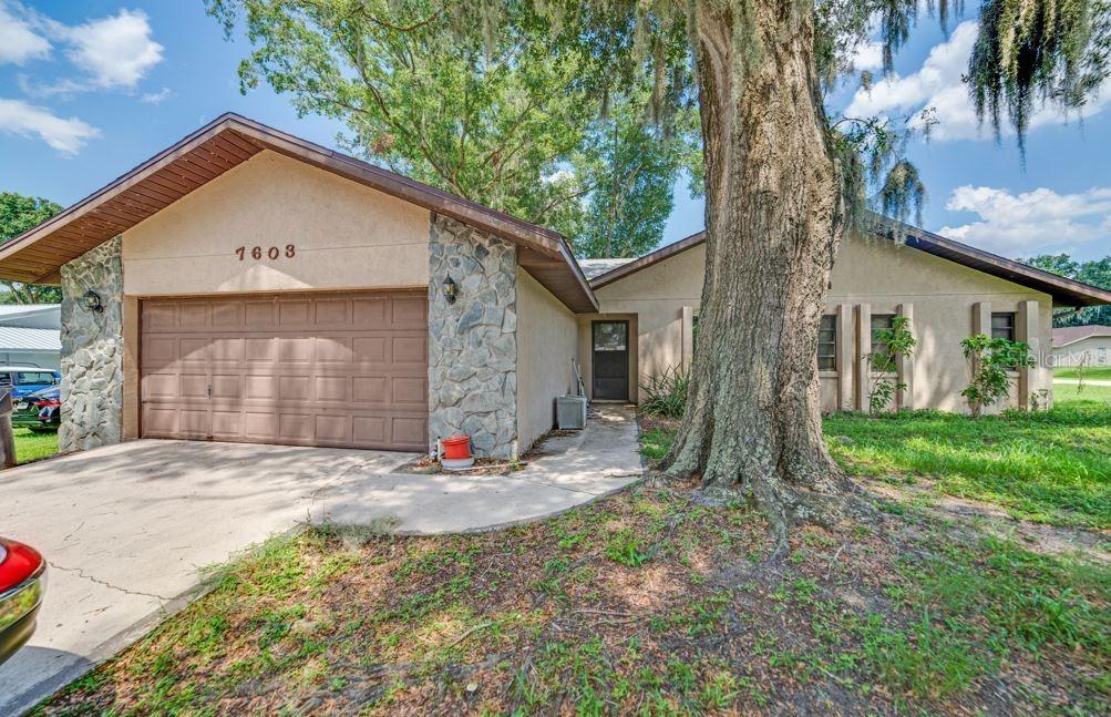 7603 Rolling Grove Dr., Lakeland, FL 33810