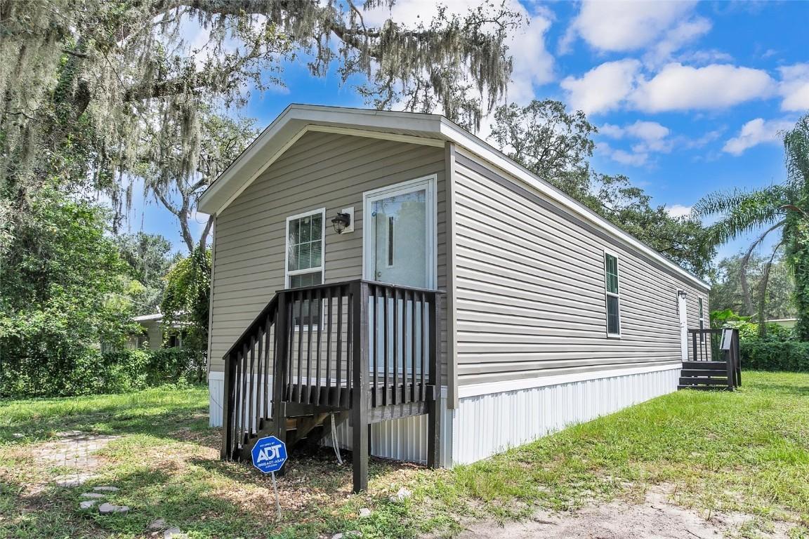 5306 Hillsborough Cir., Tampa, FL 33610